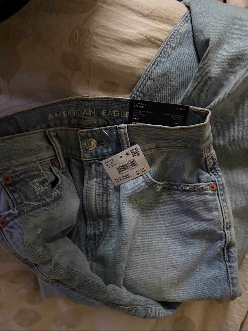 American Eagle Outfitters Light Wash Men’s Relaxed Jeans